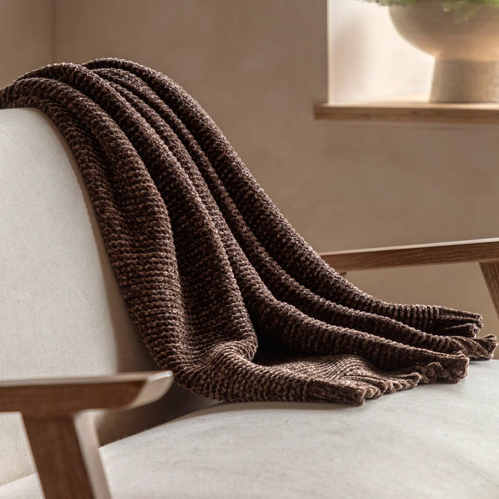 Deco Luxe Chunky Chenille Throw
