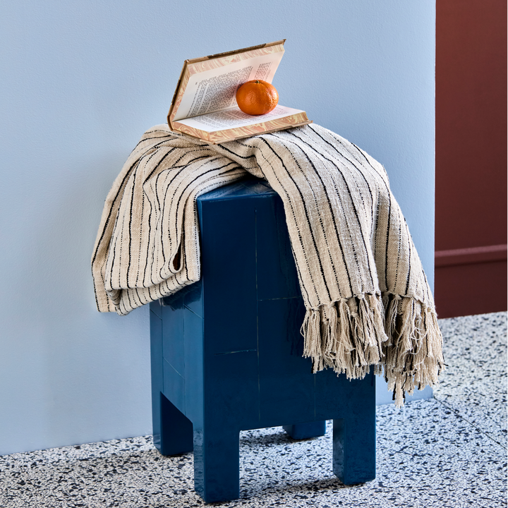 Lines Throw in Black Off White