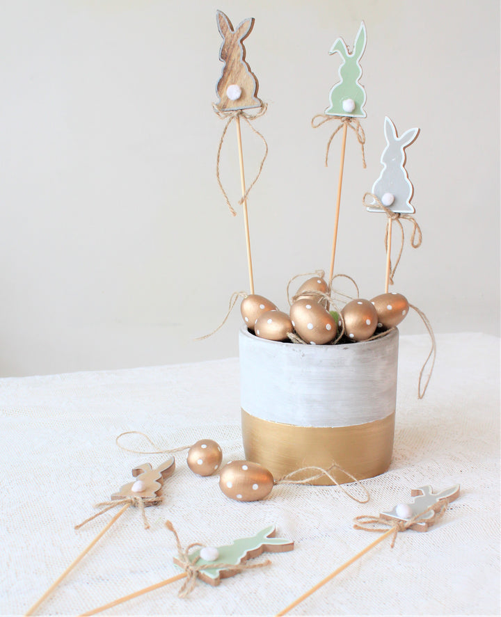 Sæt med 6 kaninpinde i træ