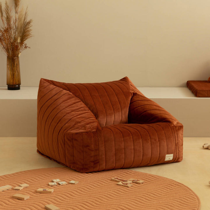 Chelsea sækkestol i Wild Brown Velvet fra Nobodinoz - FORUDBESTILLING