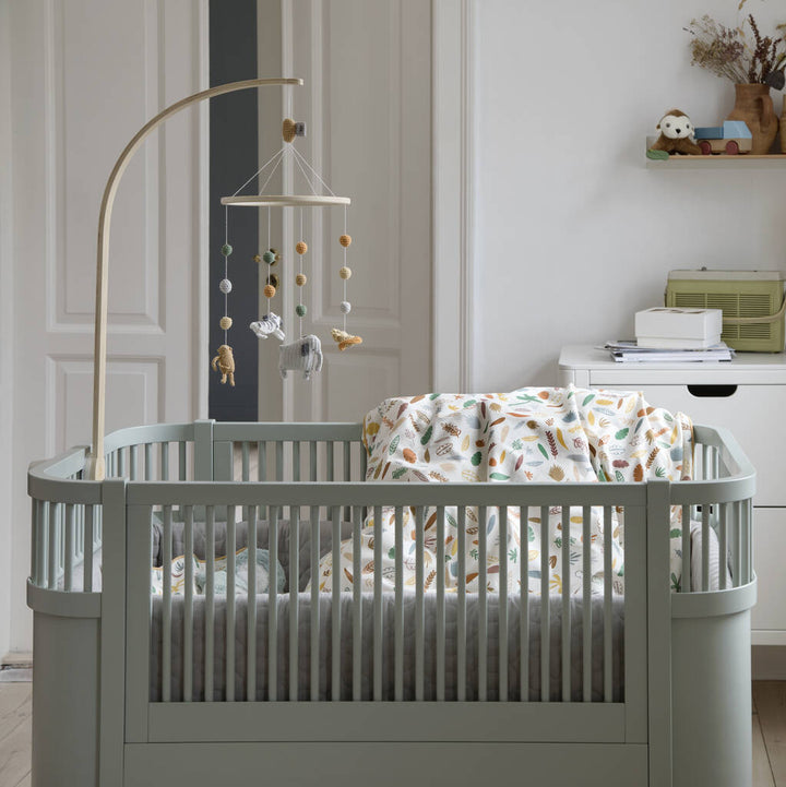 Mist Green Baby & Jr seng fra Sebra