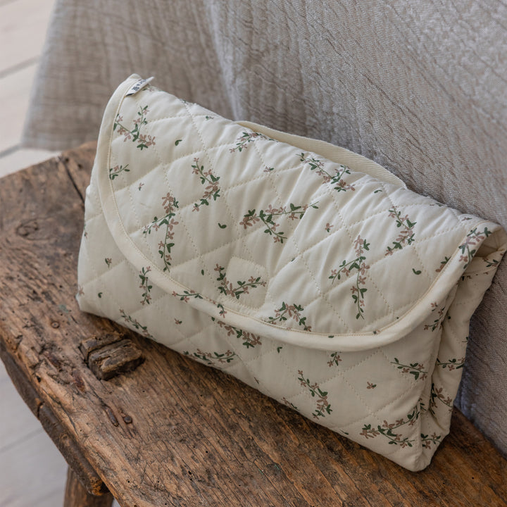 Sebra On-the-go Changing Mat in Powder Blossom
