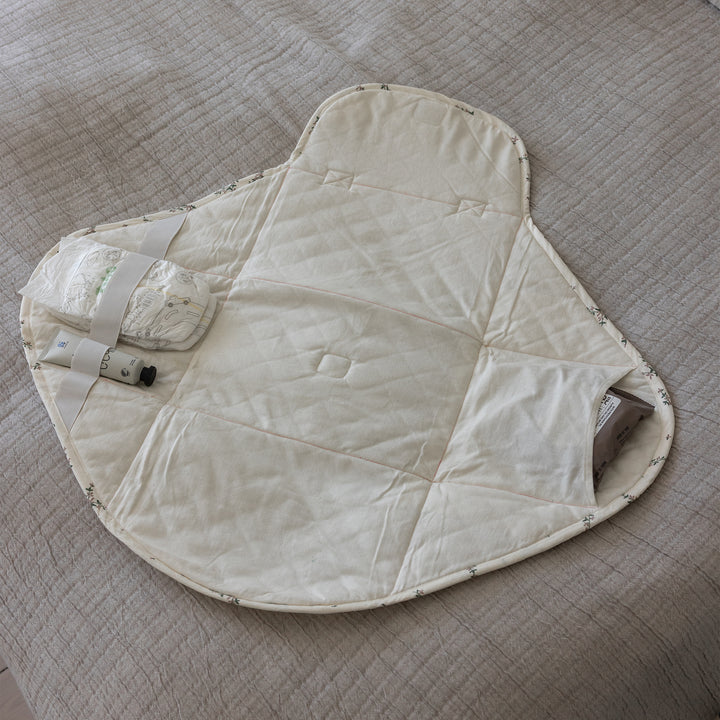 Sebra On-the-go Changing Mat in Powder Blossom