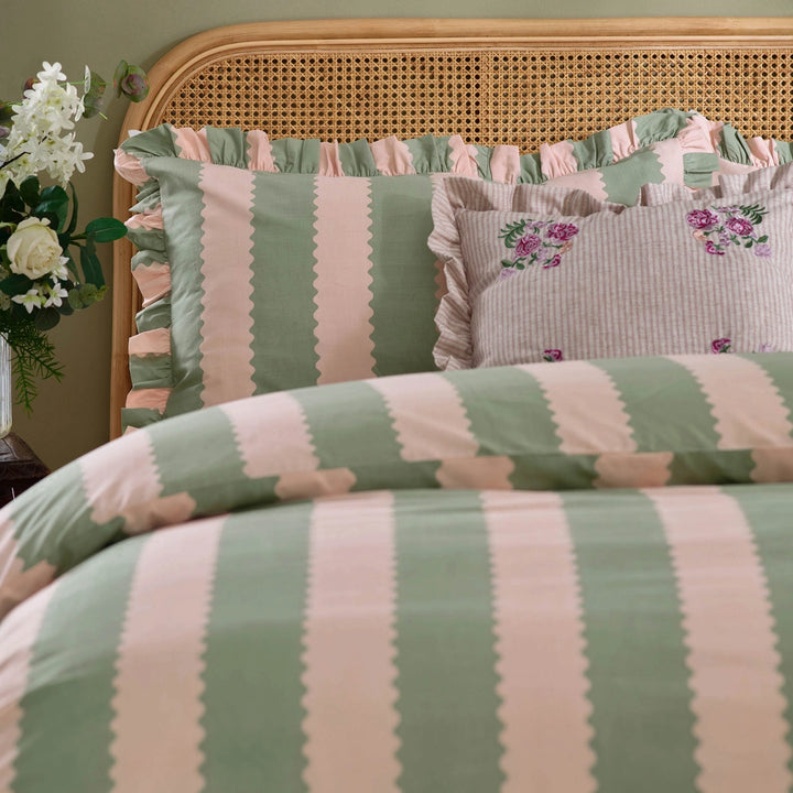 Birdie Stripe Ruffle Duvet Cover Set in Pink/Green