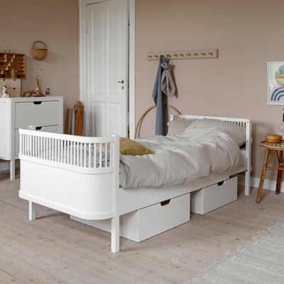 Klassisk Hvid Junior And Grow Bed fra Sebra