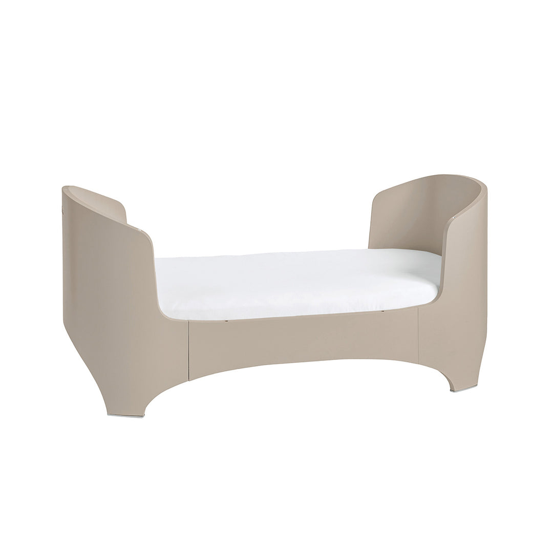 Leander Classic™ Baby Cot Bed 0-3 yrs in Cappuccino