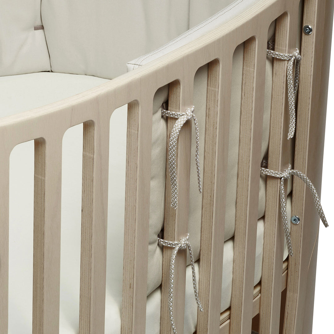 Bumper for Leander Classic™ Baby Cot in Cappuccino