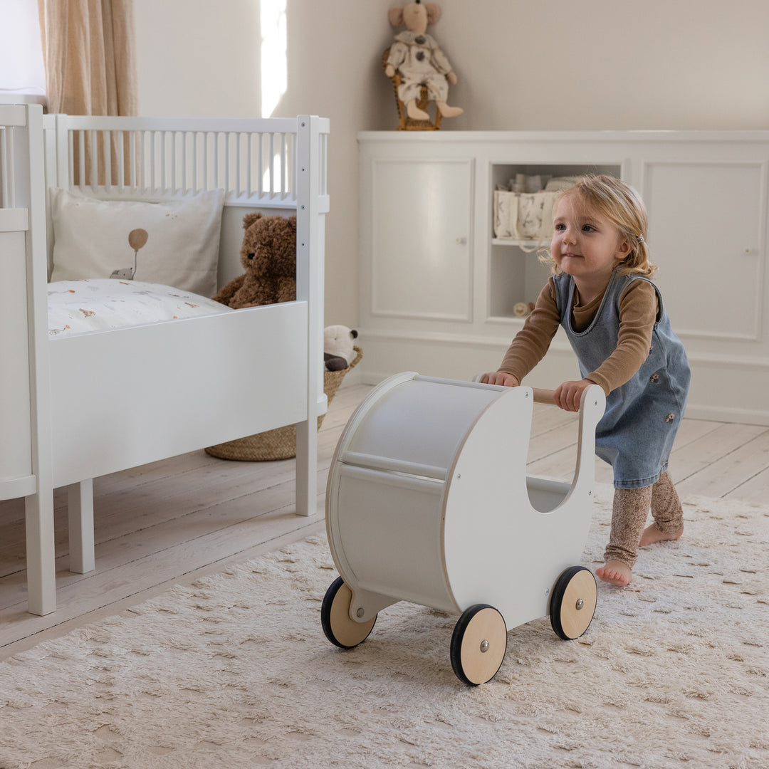 Sebra Wooden Dolls Pram in White