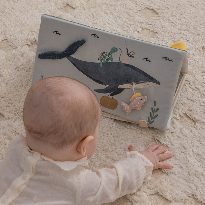 Sebra Fold-Out Tummy Time Triangle Toy