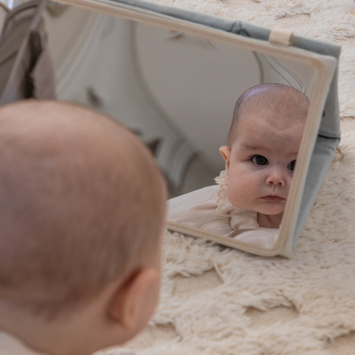 Sebra Fold-Out Tummy Time Triangle Toy