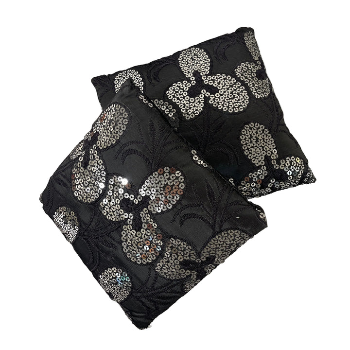Set of 2 Small Decretive Cushions