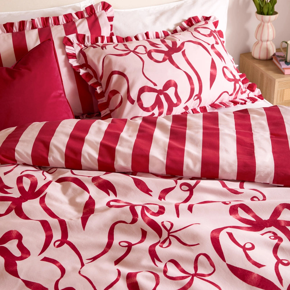 La Vie En Bows Reversible Duvet Set in Pink Red