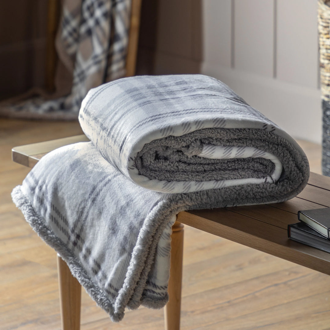 Tartan Sherpa Throw in Grey