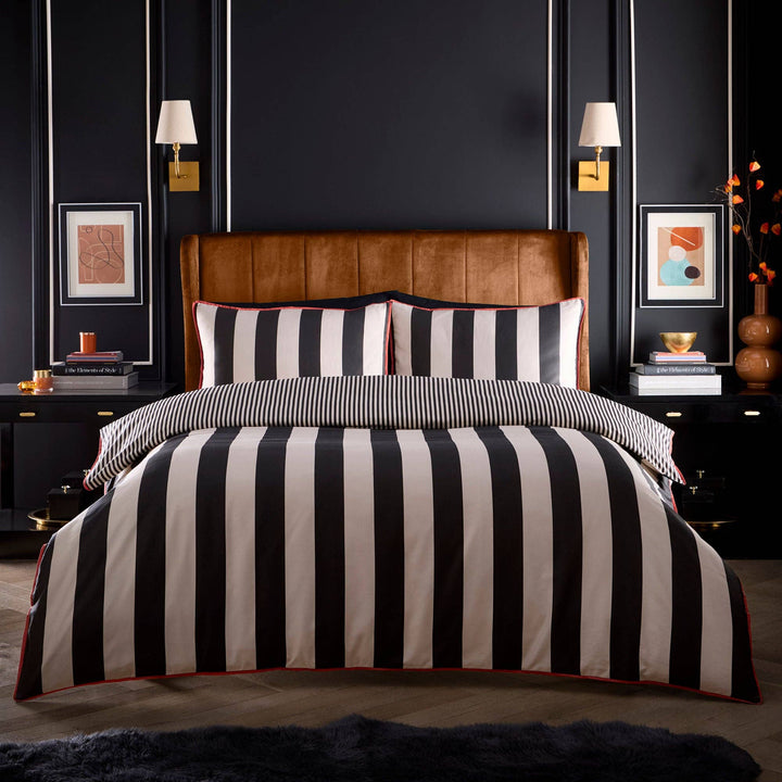 Festivo Circus Stripe Duvet Cover Set by Llewelyn-Bowen Blk