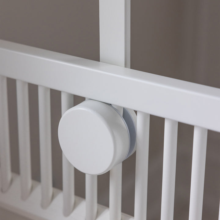 Sebra Wooden Mobile and Canopy Holder in White