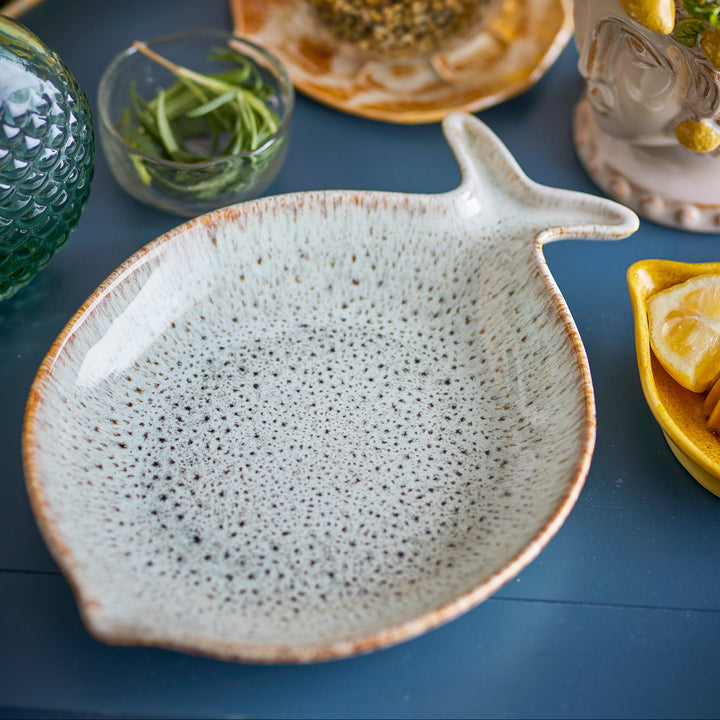 Fleur Serving Plate in Nature Stoneware