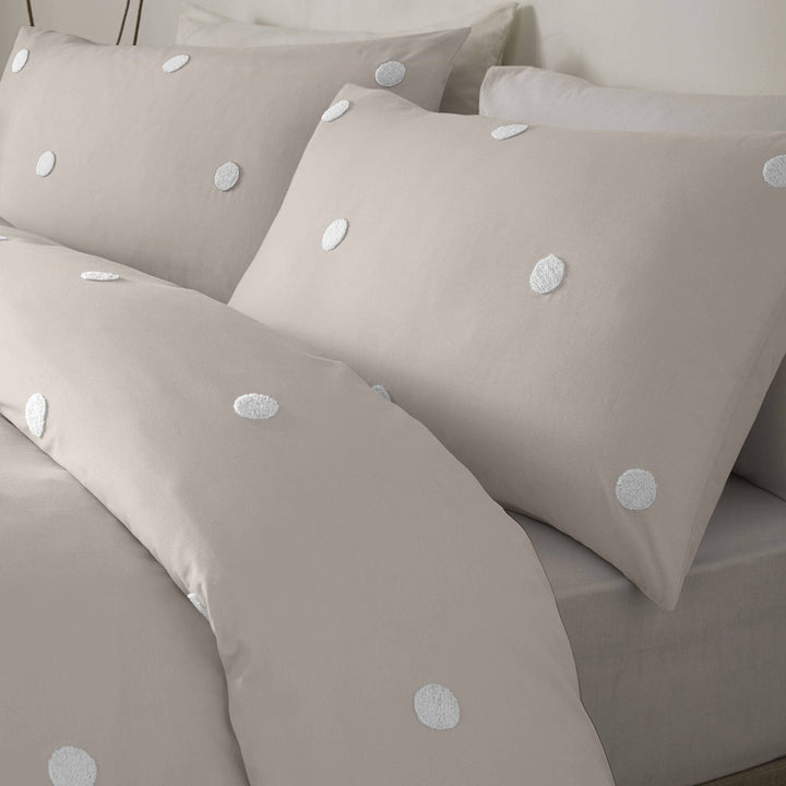 Dot Garden Duvet Cover Set by Appletree in Linen