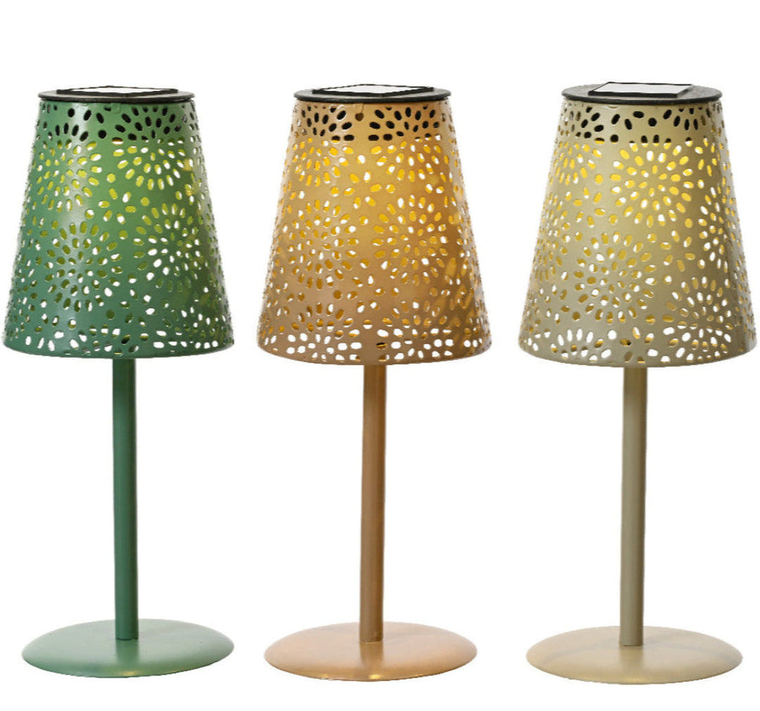 Filigree Metal Solar Table Lamp