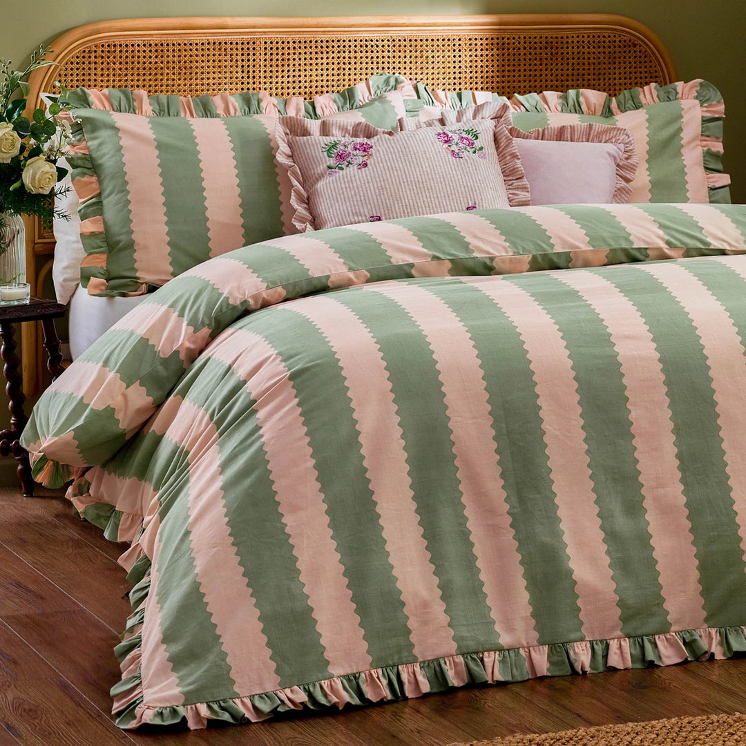 Birdie Stripe Ruffle Duvet Cover Set in Pink/Green