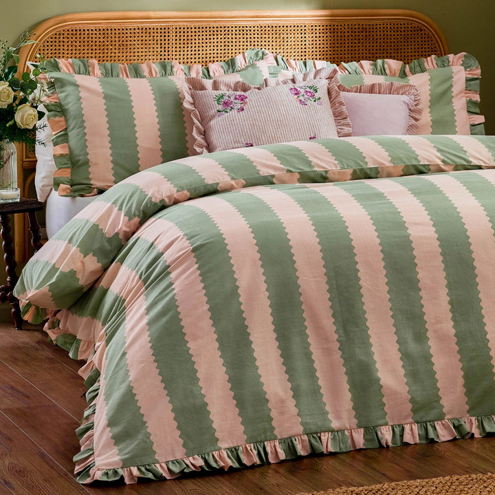 Birdie Stripe Ruffle Duvet Cover Set in Pink/Green