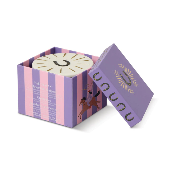 Charmed Candle with Horseshoe Lid in Tabac & Pine
