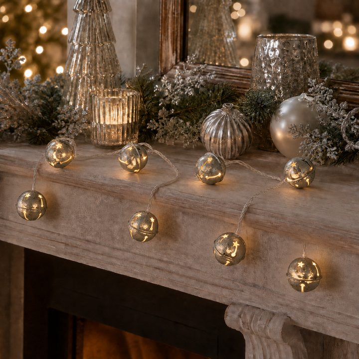 Metal Bell Garland LED