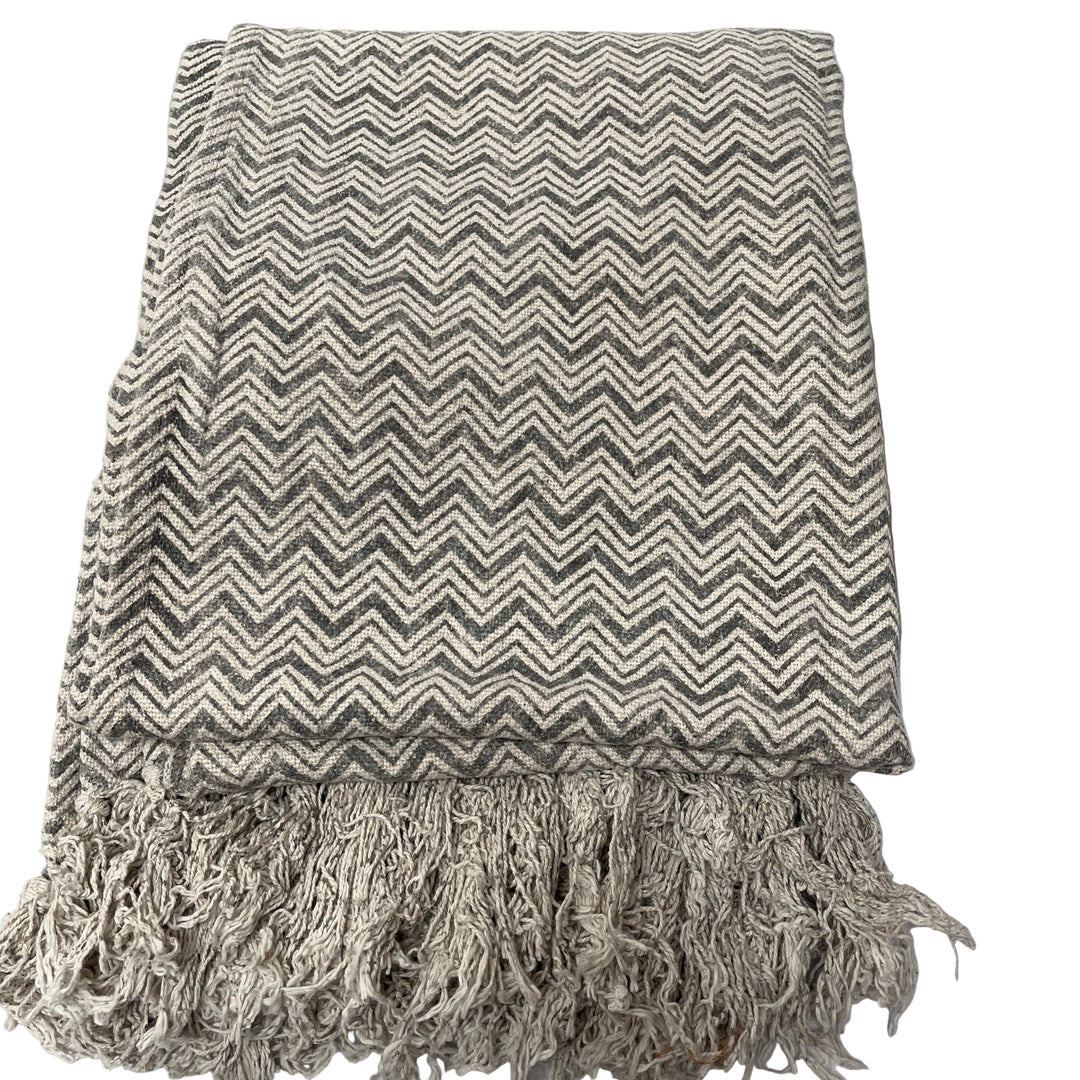 Geometric 100% Cotton Tassel Throw