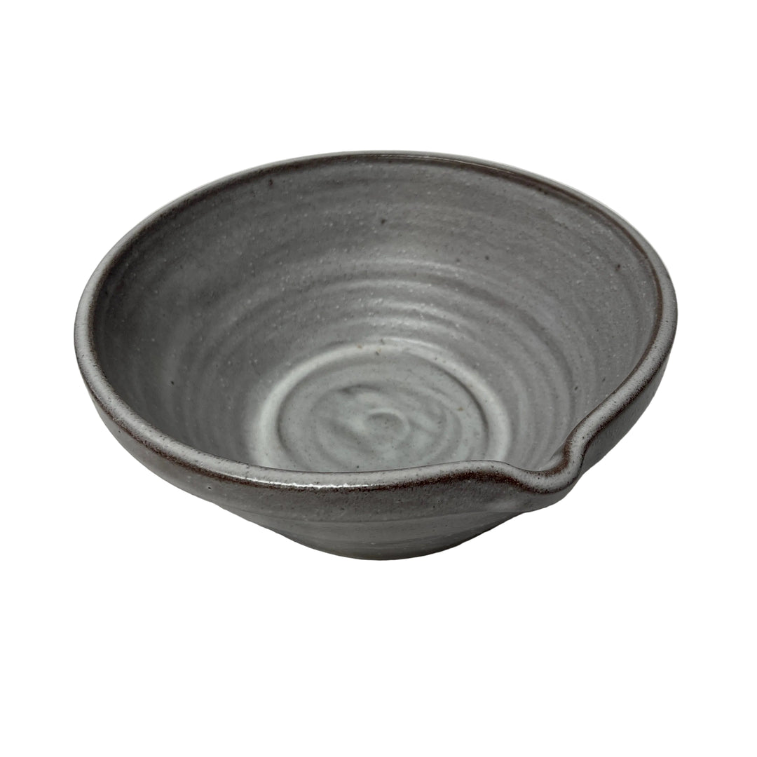 Small Round Rimmed Pouring Bowl