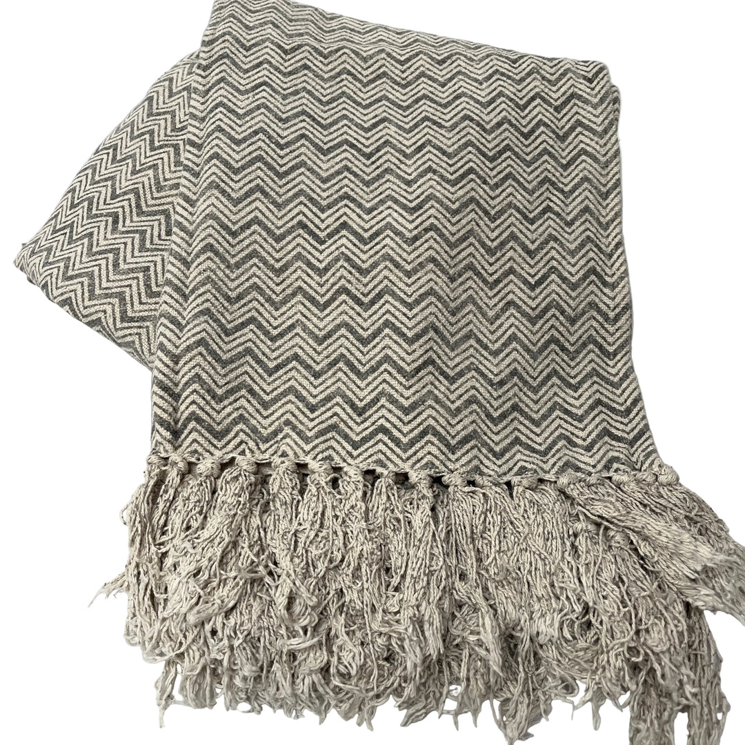 Geometric 100% Cotton Tassel Throw