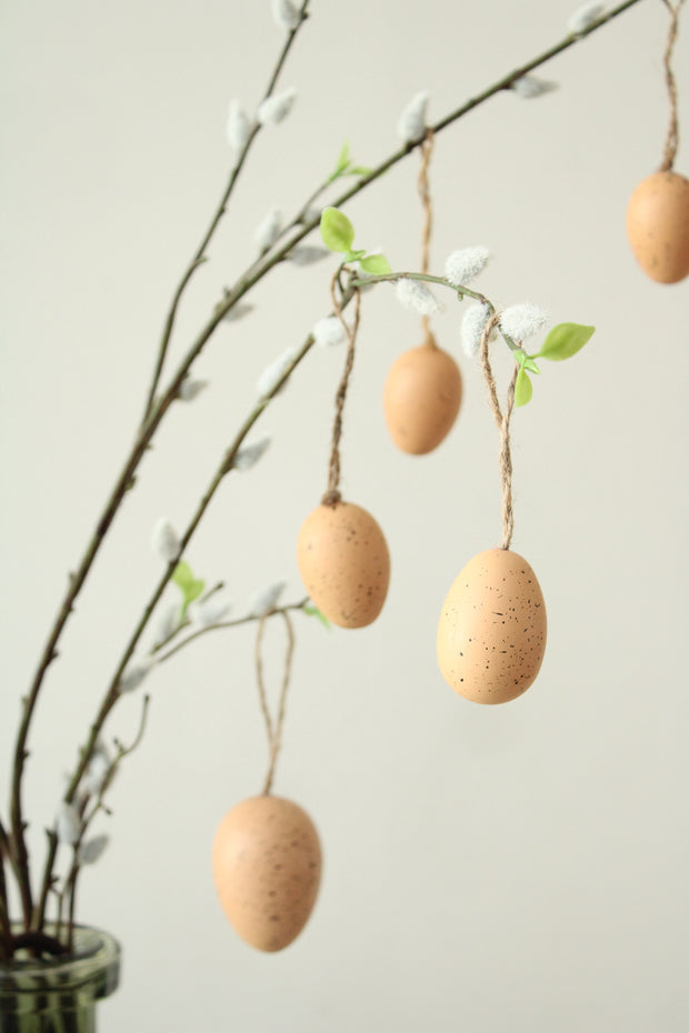 Ensemble de 12 décorations d’œufs de Pâques mouchetés naturels