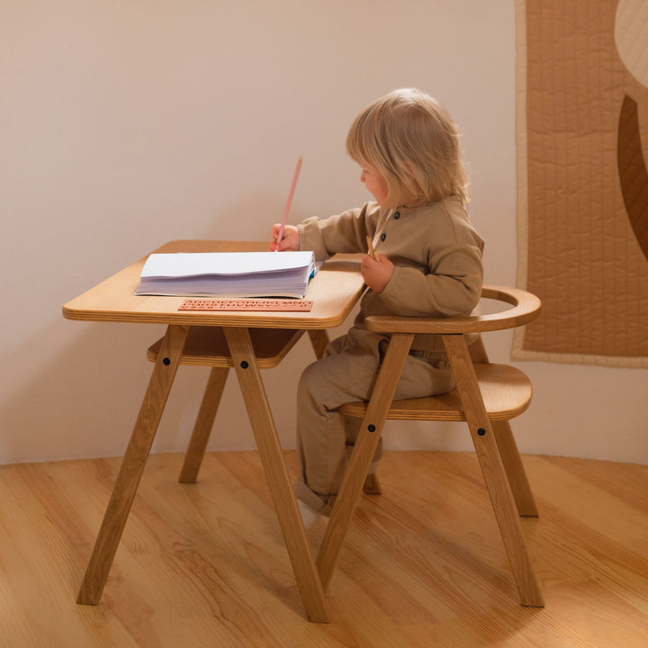 Growing Green Kid Bord i Natural Oak fra Nobodinoz