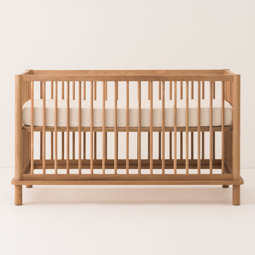 New Oakwood Latitude Evolving Solid Oak Crib by Nobodinoz