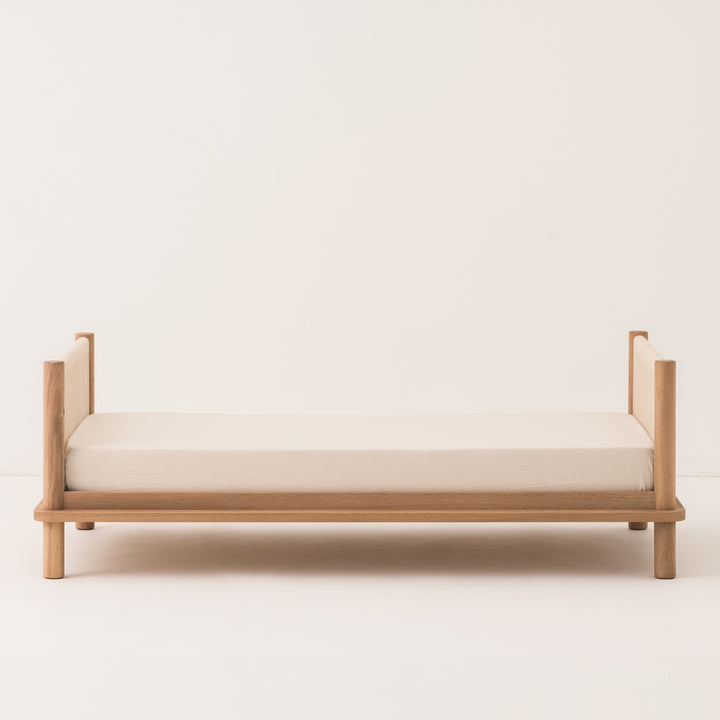 New Oakwood Latitude Evolving Solid Oak Crib by Nobodinoz