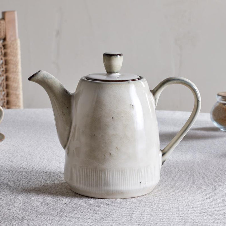 Malia Teapot in Cream