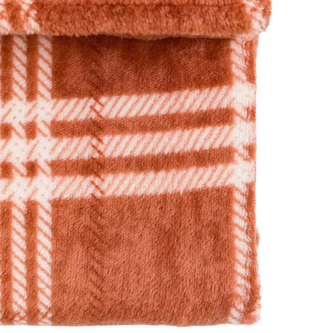 Checkmate Rolled Fleece Throw in Nutmeg