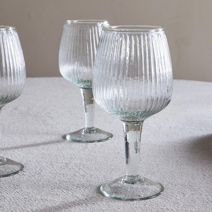 Otuba Wine Glass in Clear Set of 4