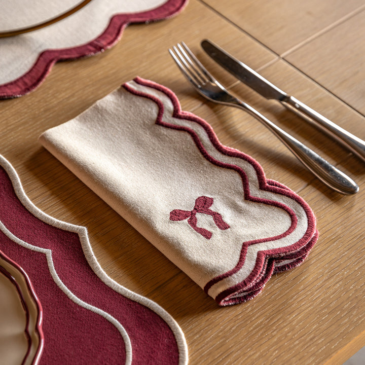 Set of 4 Heritage Scallop Bow Napkins