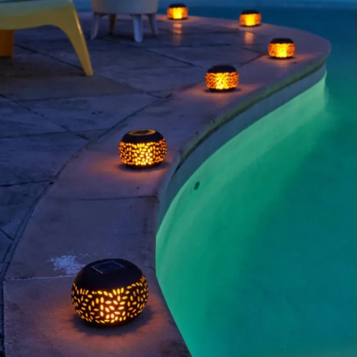 Outdoor Solar Flame Lantern