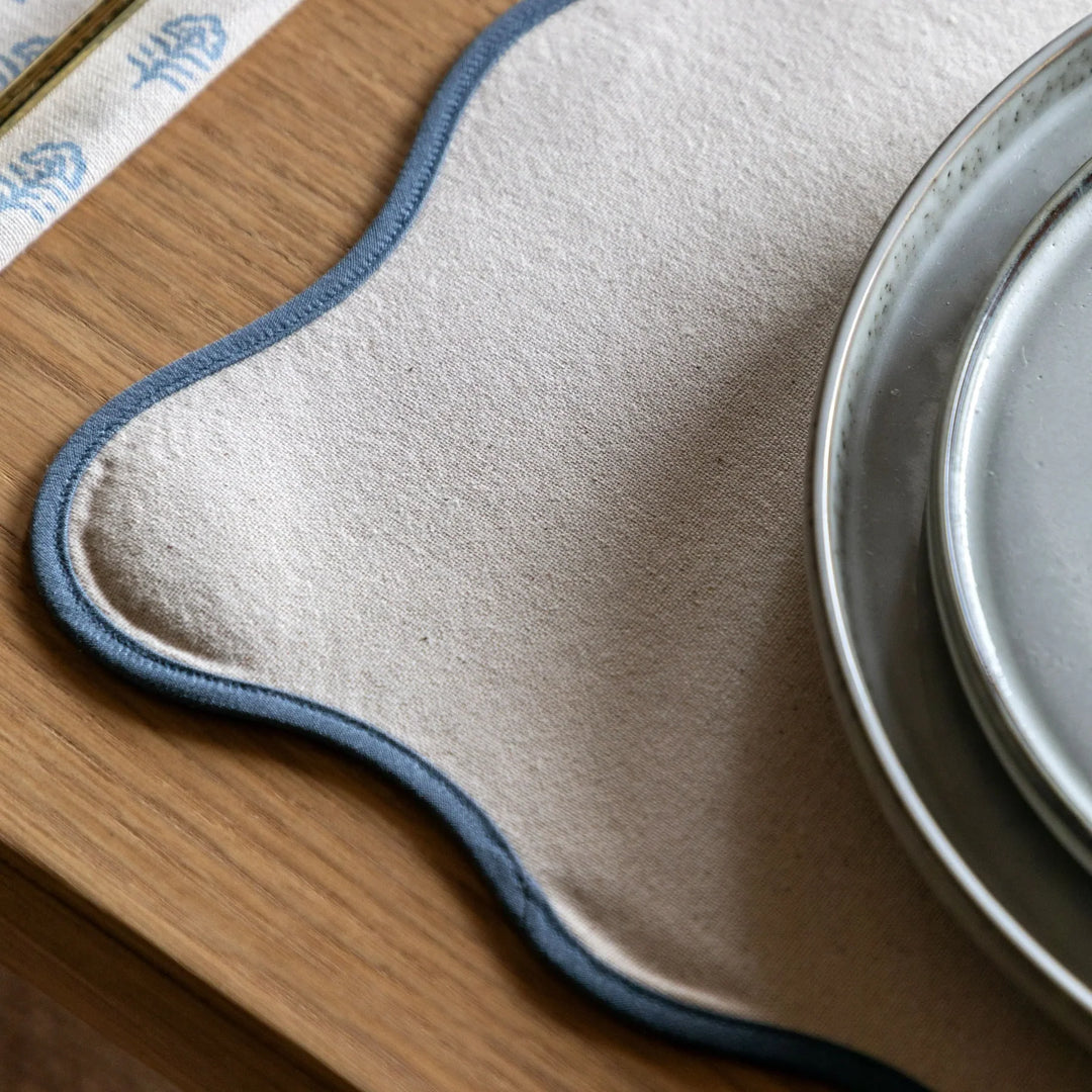 Set of 4 Scallop Edge Placemats Blue
