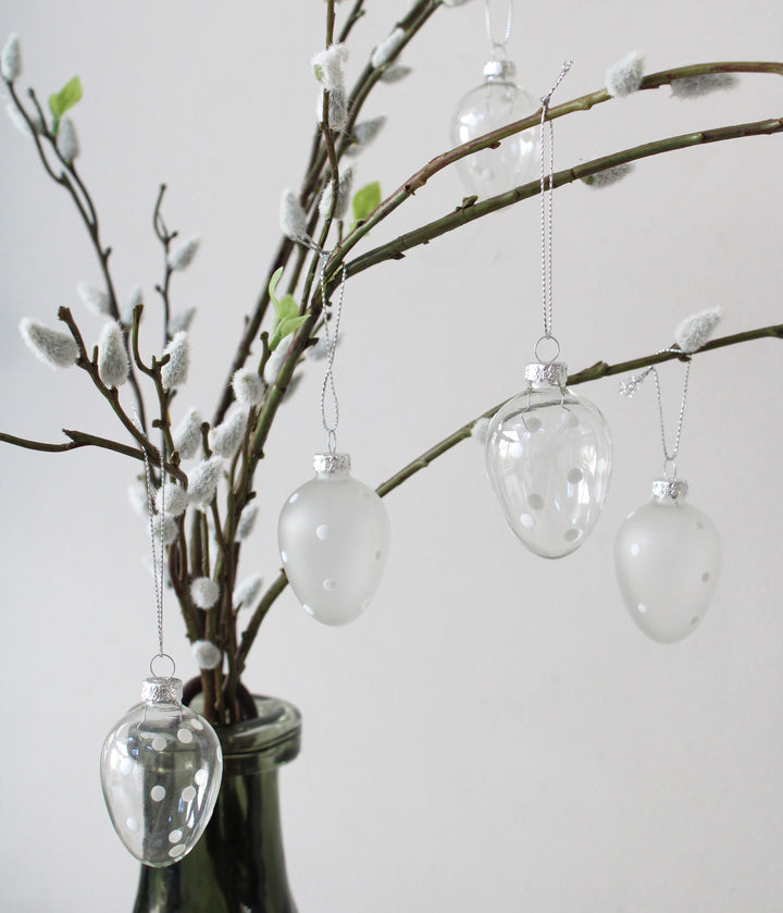 Sæt med 6 prikkede påskepynt