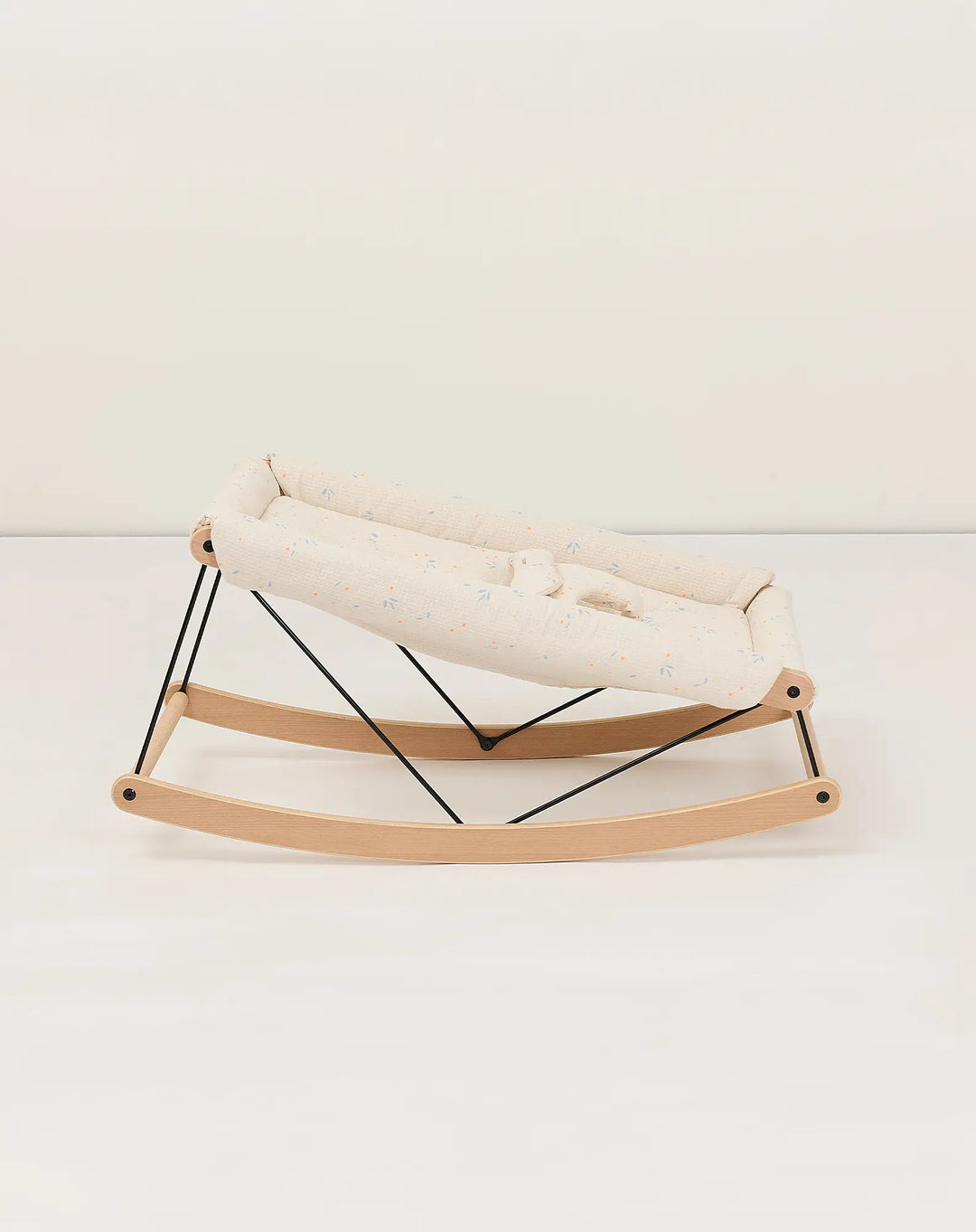 Nobodinoz Growing Green Baby Bouncer with Orange Cherries Cover