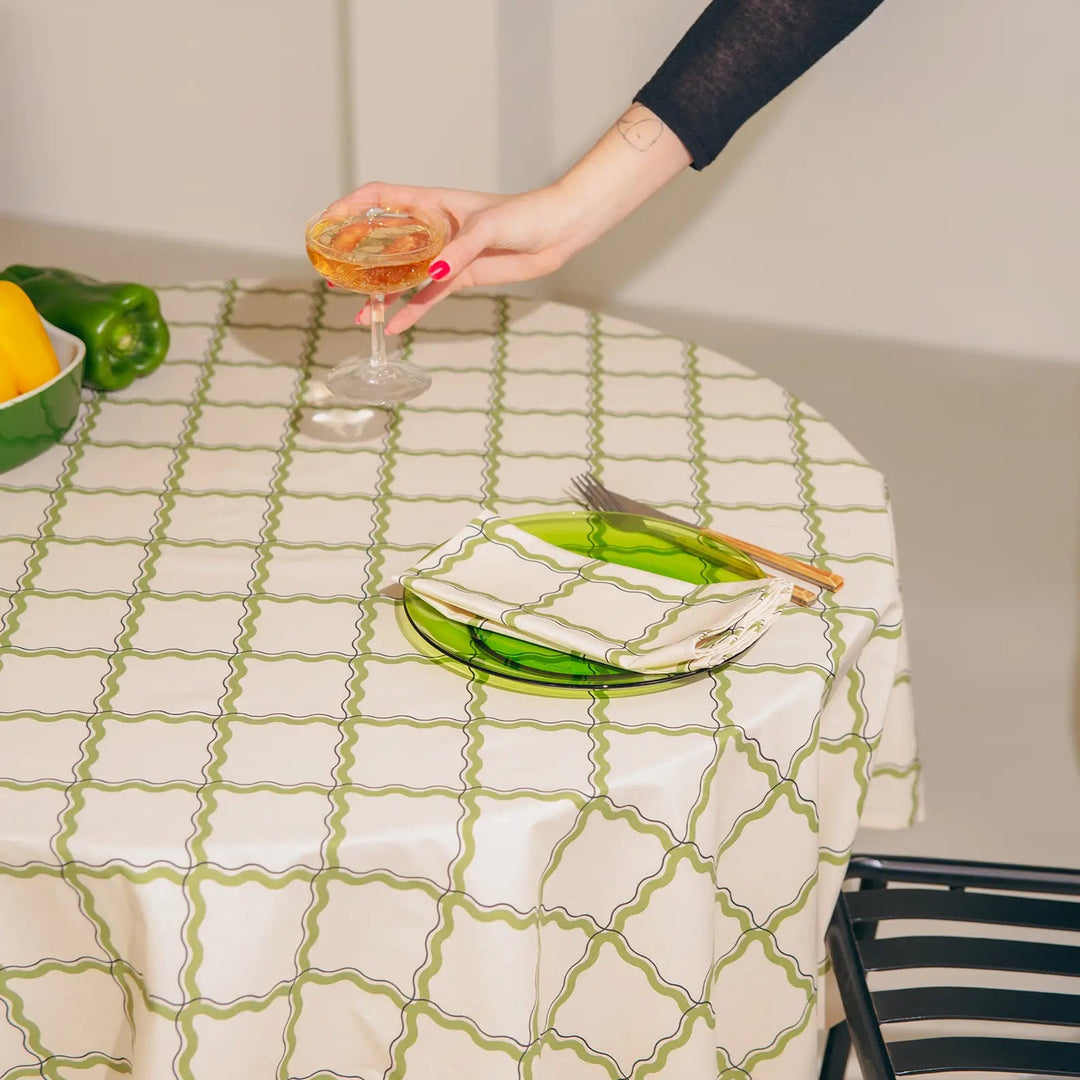 Nododinoz Small Tablecloth in Small Green Wavy Grid