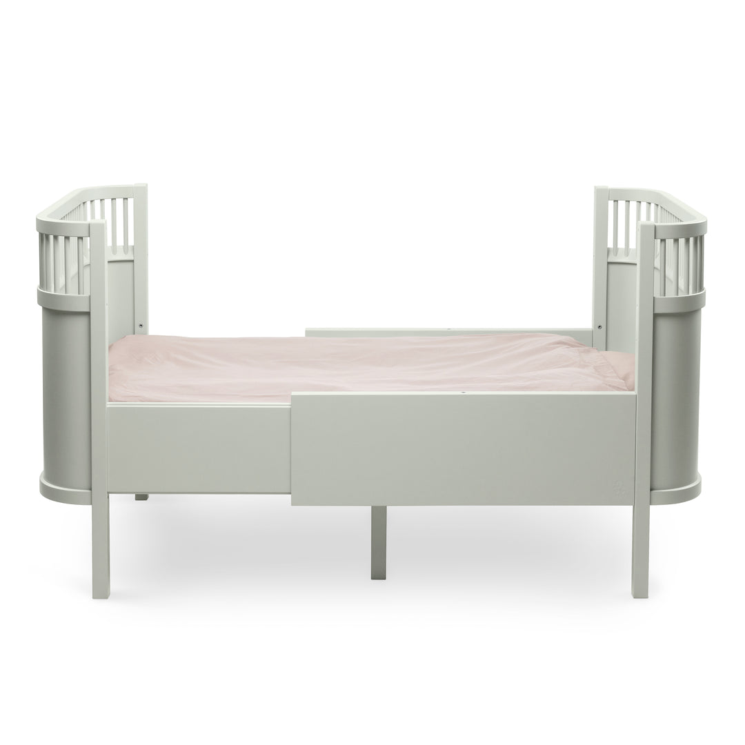 Mist Green Baby &amp; Jr seng fra Sebra