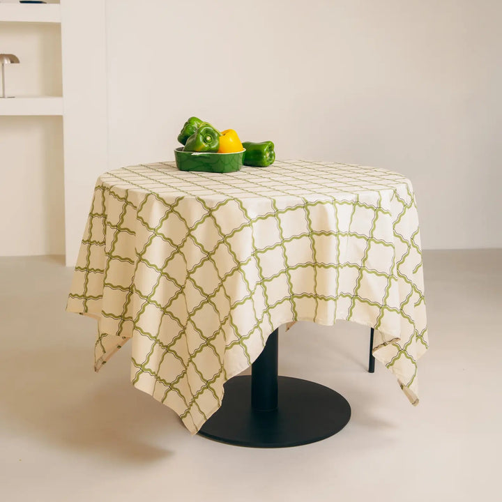 Nododinoz Small Tablecloth in Small Green Wavy Grid
