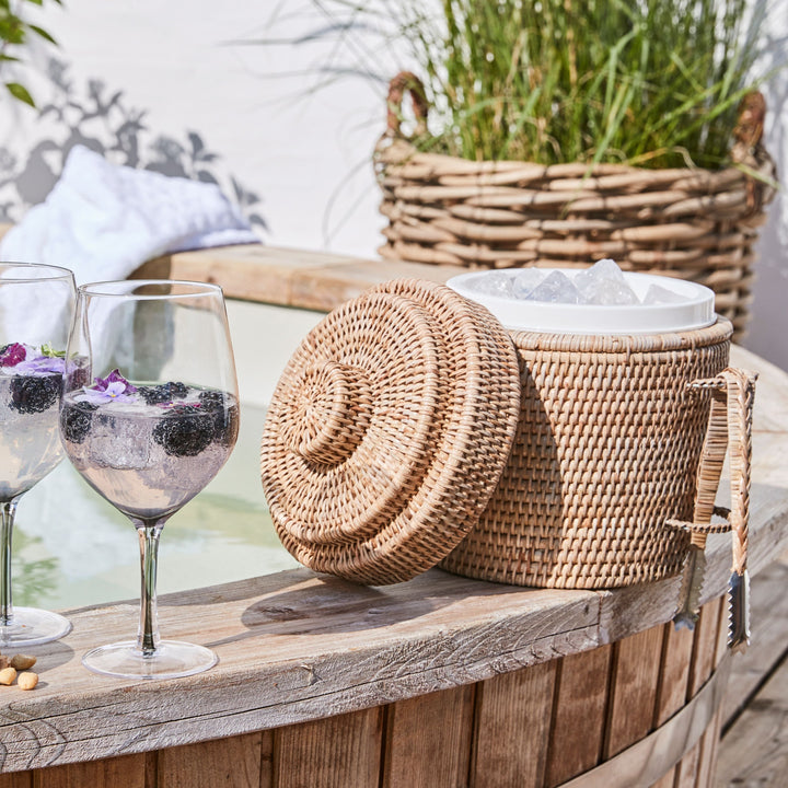 Rattan isspand og tang