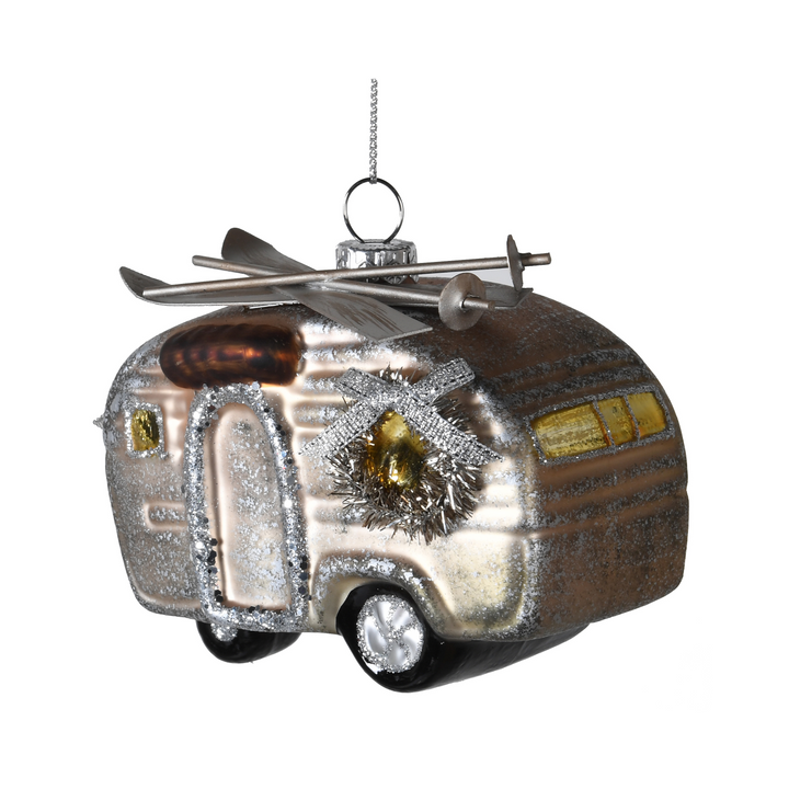 Sølv campingvogn med Skis Trædekoration