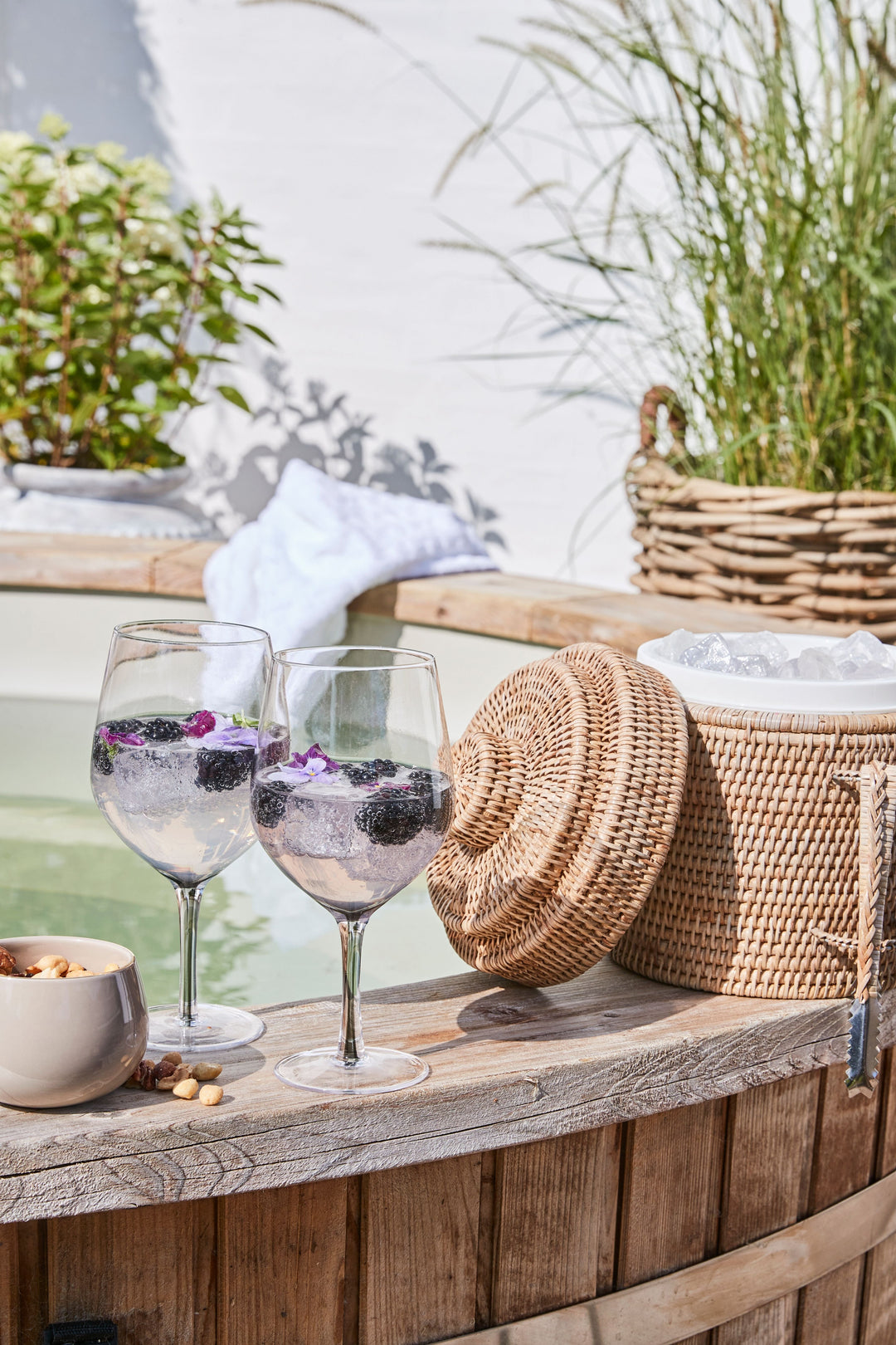 Rattan isspand og tang