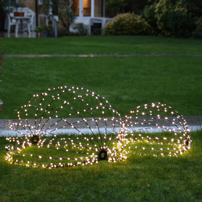 Solar LED Globe Statement Outdoor Pendel &amp; Stake Light