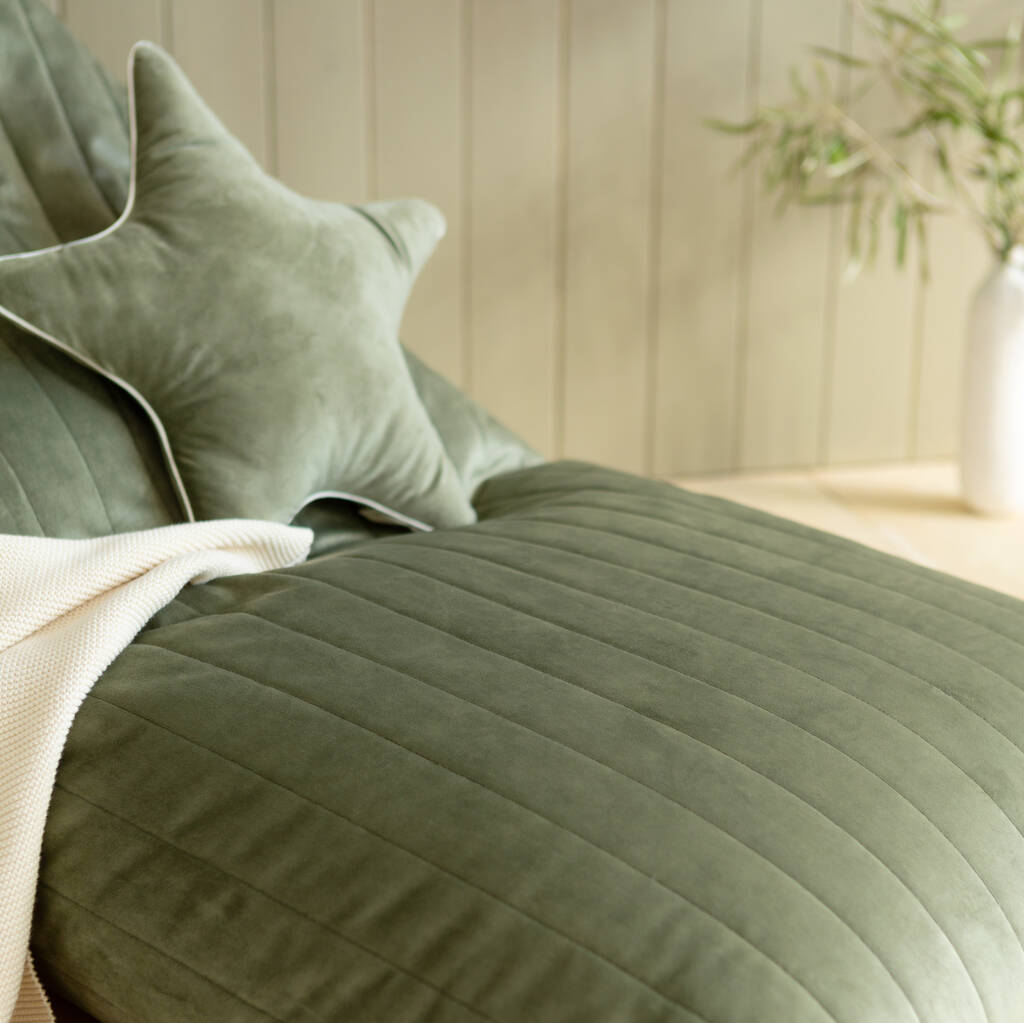 Essaouira fløjlssække i olivengrøn fra Nobodinoz