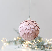 Ensemble de six décorations d'arbre de Noël en papier festonné